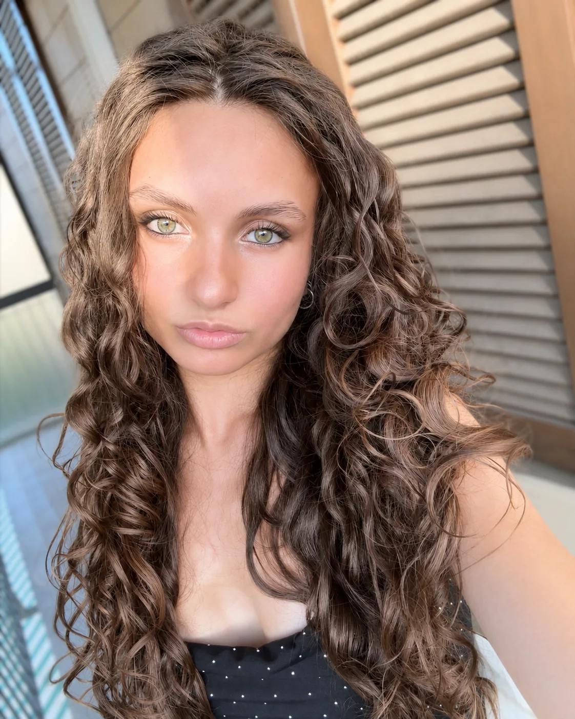 Immagine dell'articolo Virginia, tra arte, moda e identità: il percorso di una ragazza che vuole lasciare qualcosa di sé